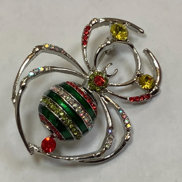 Long Legged Rhinestone Spider Brooch - Picture 5 of 10